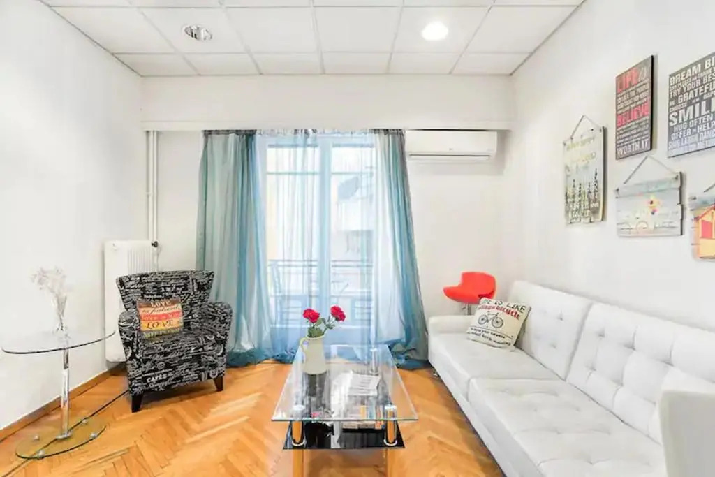 4BDR Amazing Spacious full Apt in Plaka (and Netflix)