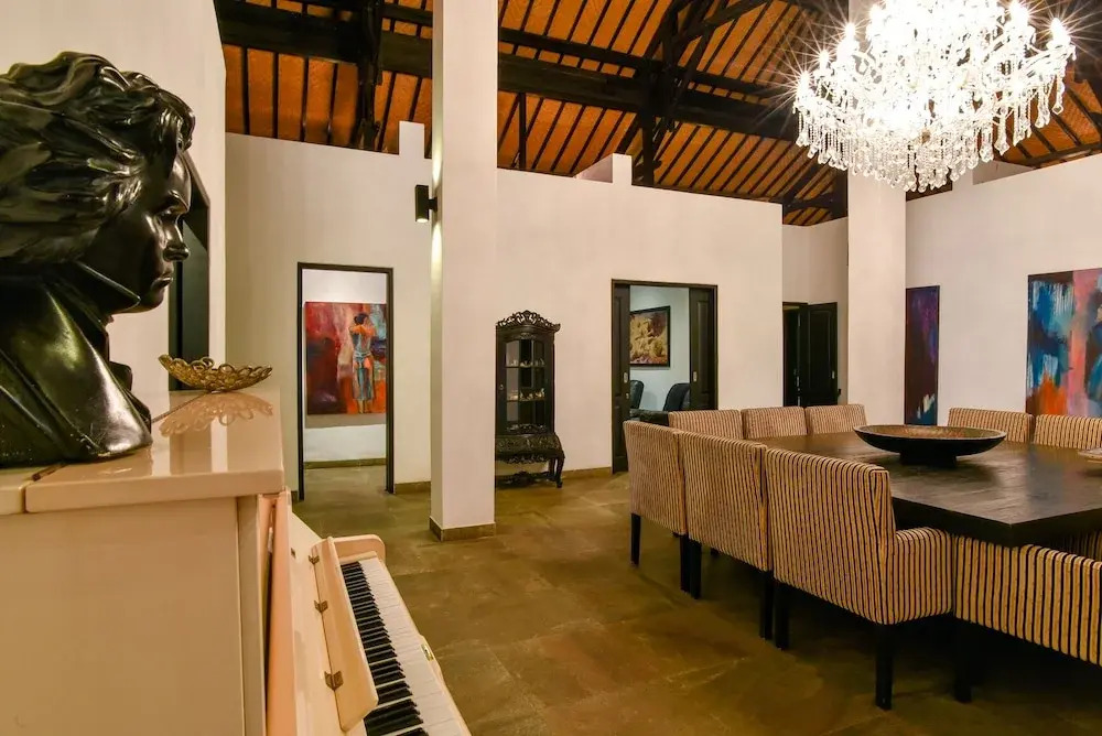 Lovina Residence