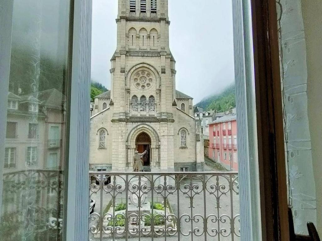 Appartement Cauterets, 3 pièces, 6 personnes - FR-1-234-142