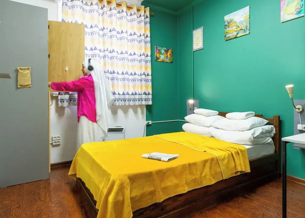 ololoFreelander work and travel Hostel