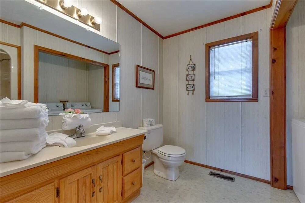 Crestview - Two Bedroom Cabin