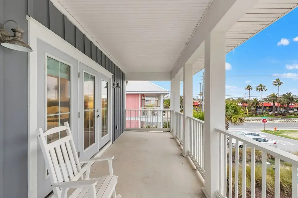 Fabulous Modern Beach House - 4BR, 35BA: POOL/Beach View & Access/Balcony