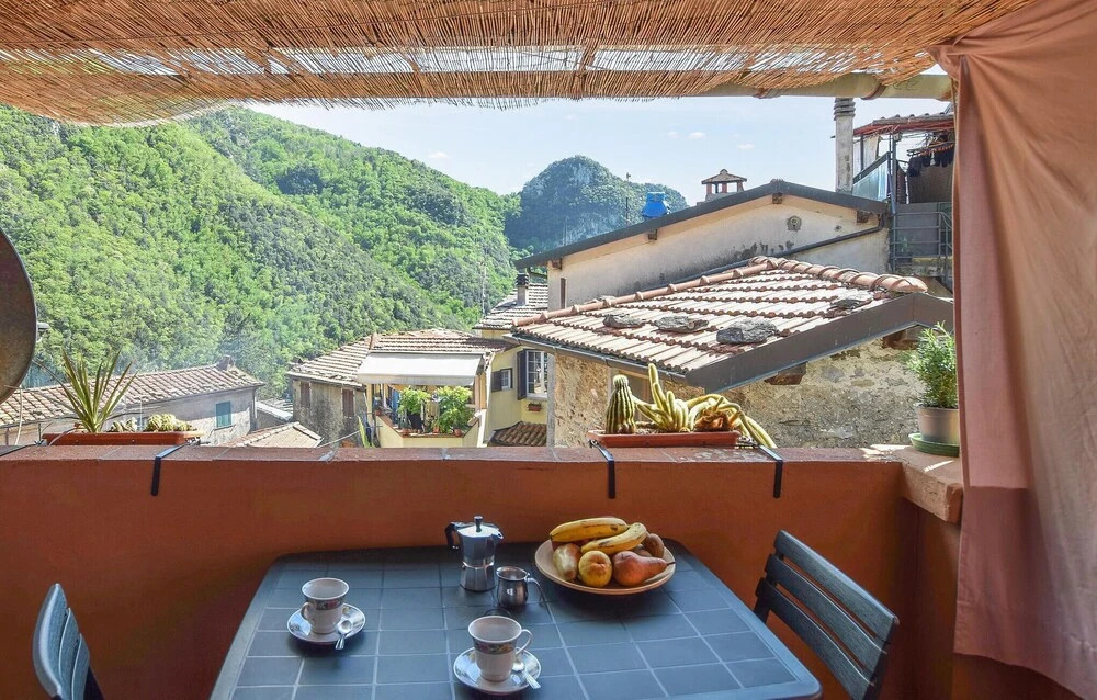Stunning Home in Camaiore With 3 Bedrooms and Wifi
