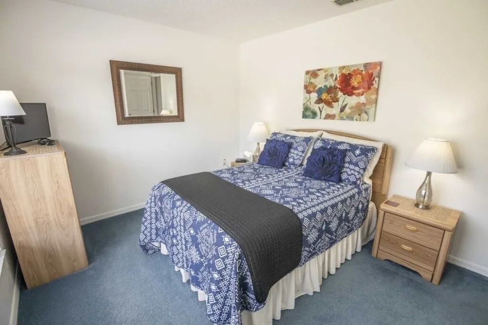 Golf Community Private Pool! 3 Bedroom Home by RedAwning