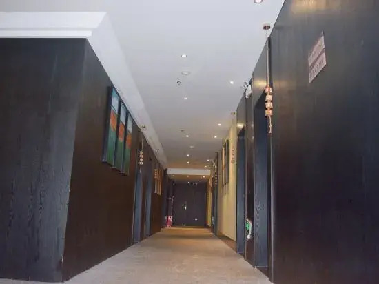 Viais International Hotel (Zhongshan Xiaolan High speed Railway Station Branch)