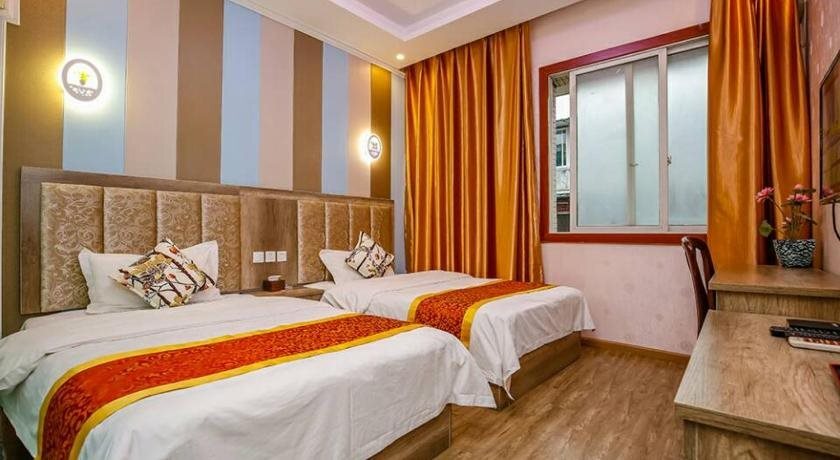 Yuhang Business Hotel