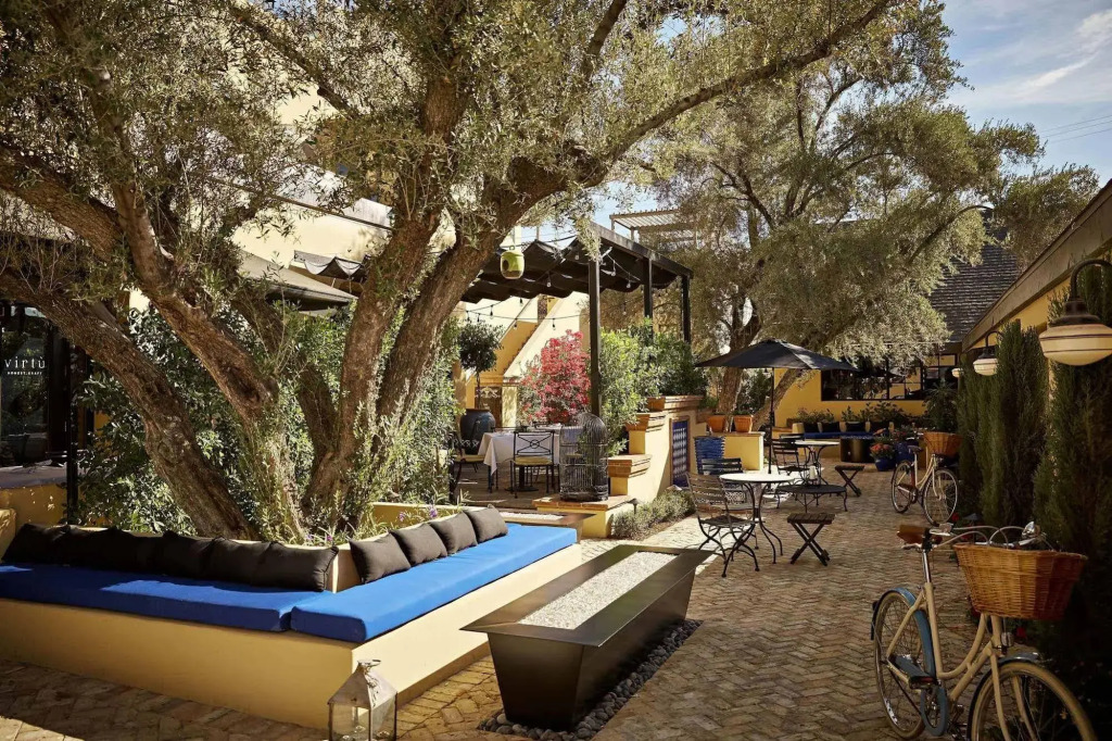 Bespoke Inn Scottsdale