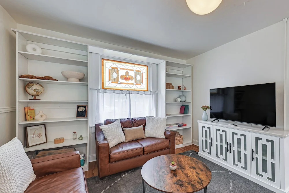 Walk to Everything! Historic Billings Home w/ Deck