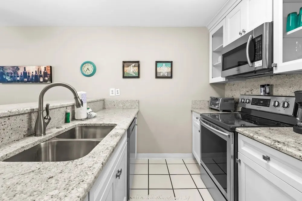 Tradewinds Condominium #25