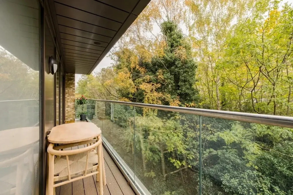 The London Retreat - Alluring 2bdr Flat With Balcony