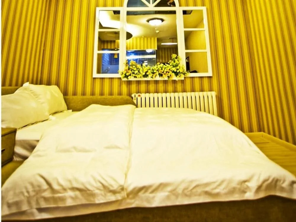 Liuguang Yicai Theme Hotel Harbin