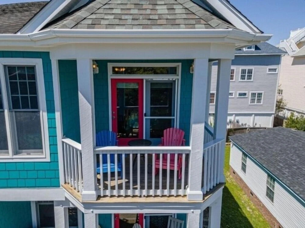 After Dune Delight - Relax And Unwind In This Fun And Spacious 3 Story Home. Light, Bright, And Close To Everything! 4 Bedroom Townhouse by RedAwning