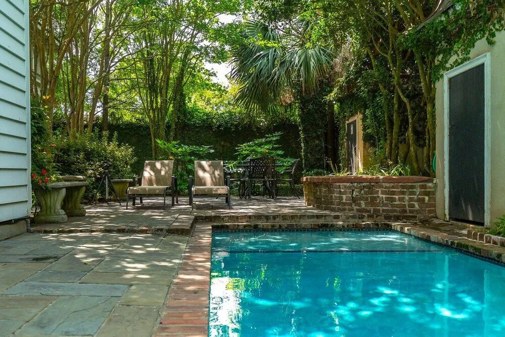 Tranquility with Garden & Heated Pool near King Street