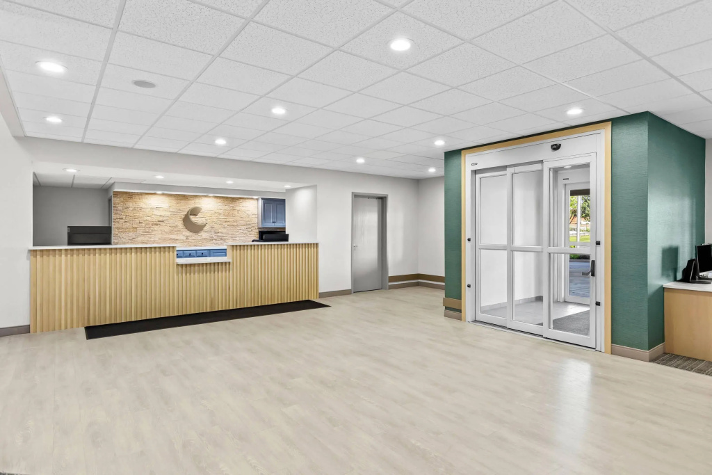 Comfort Suites Hotel and Conference Center