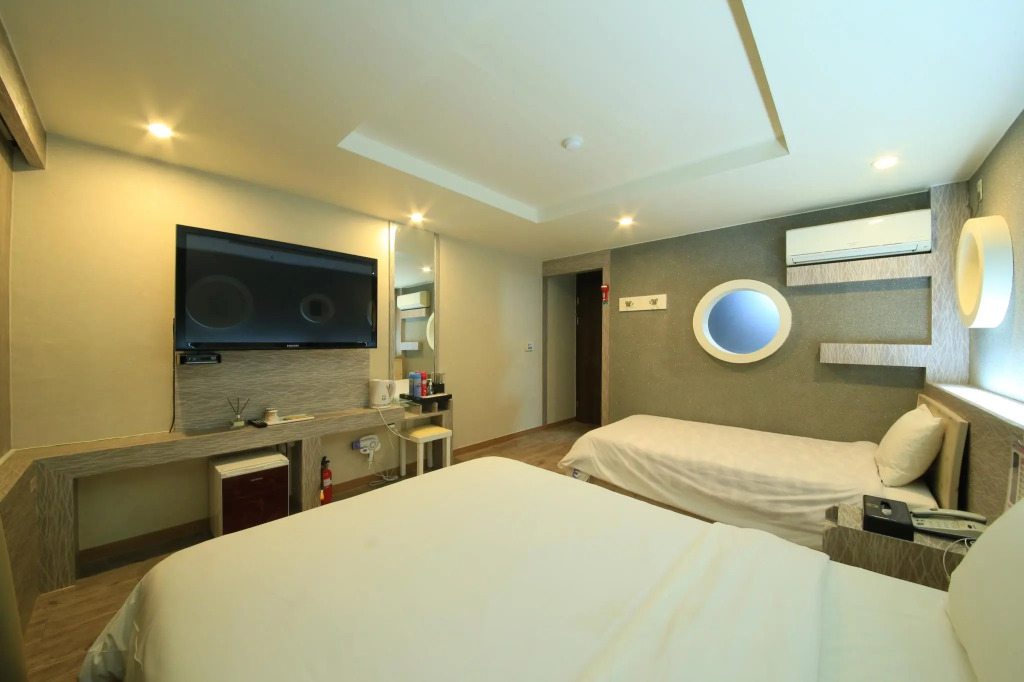 Hotel M Story