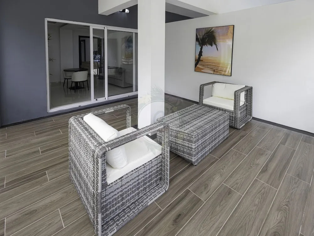 OBeach Boutique Studios