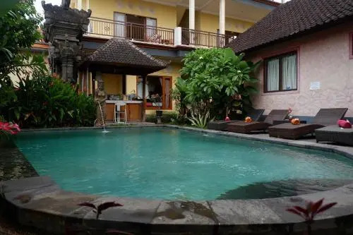 Budi House Bungalows