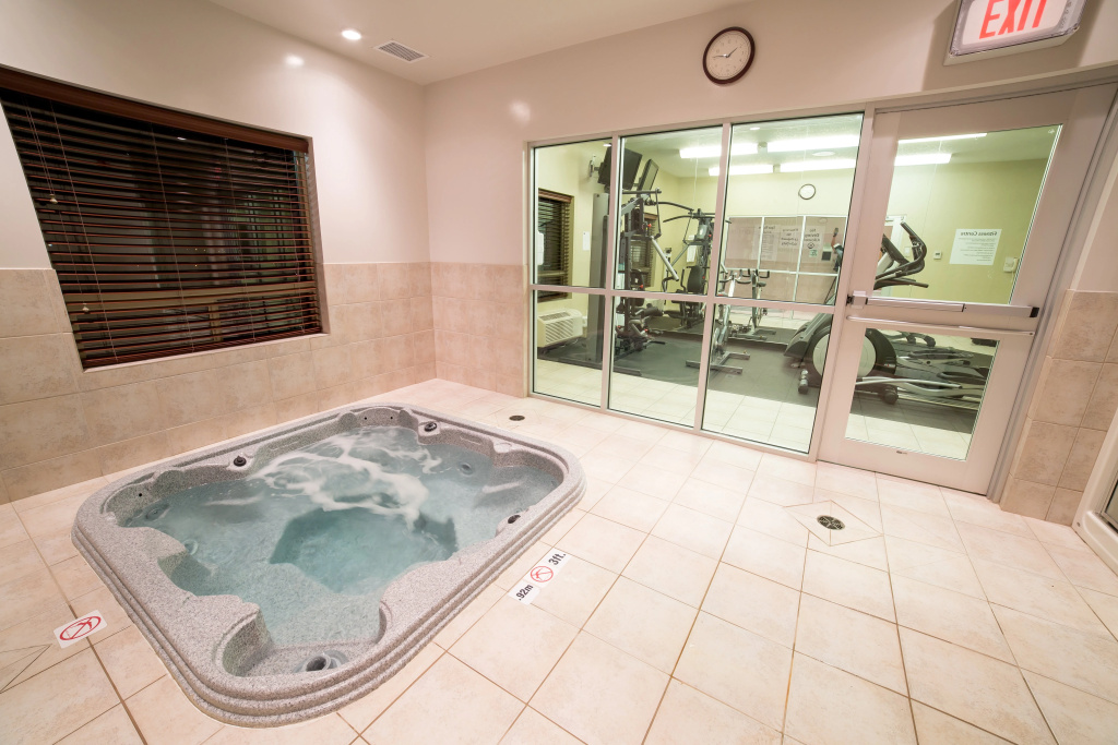 Holiday Inn Express & Suites Drayton Valley by IHG