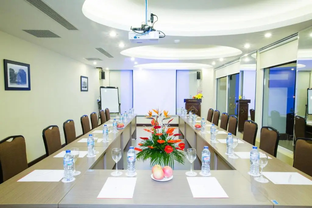 Chalcedony Grand Hotel