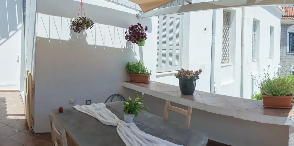 Douskos Guesthouse