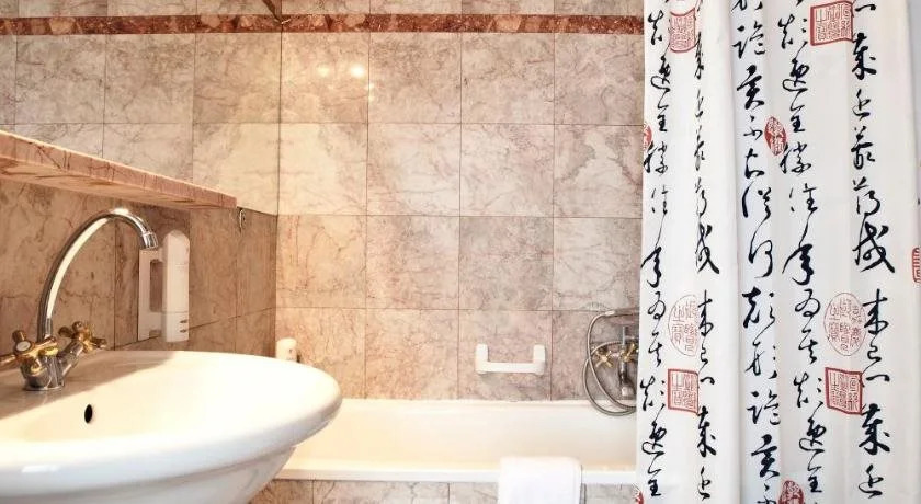 Hotel Zhong Hua