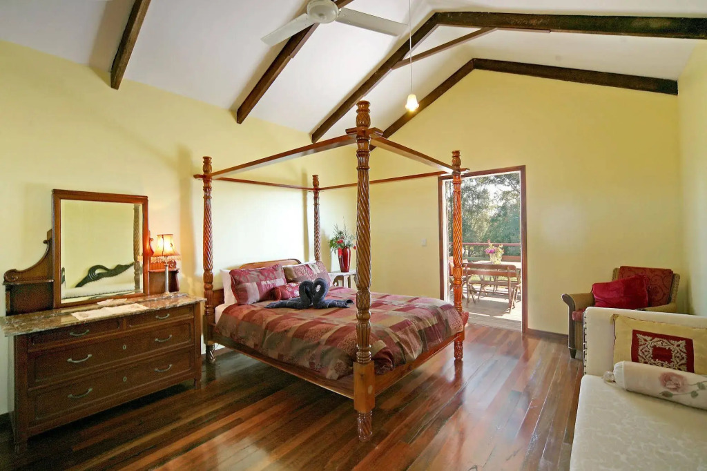 Отель Noosa Pomona Retreat
