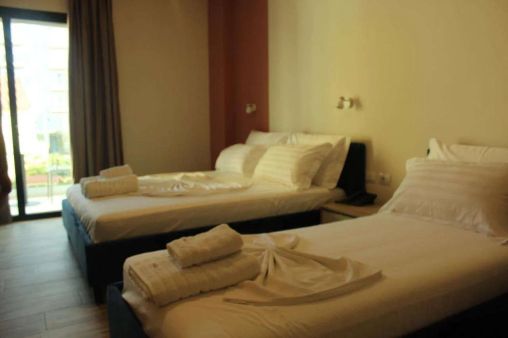 Hotel Triumf Shengjin