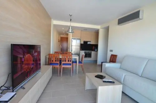 RNET - Apartments Roses Port Trebol
