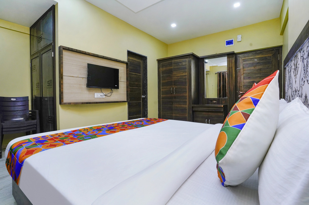 FabHotel Bhiwandi Palace