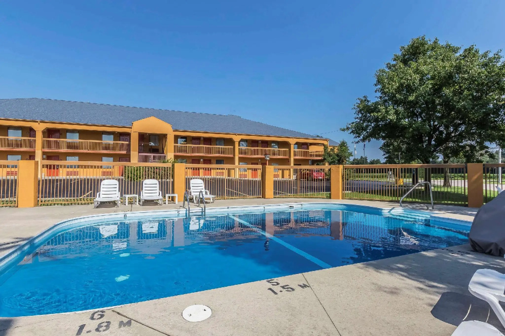 The Riverstone Hotel Charleston-Sikeston
