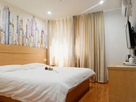 Zhouhai Hotel (Shijiazhuang Normal University Cangfeng Road)