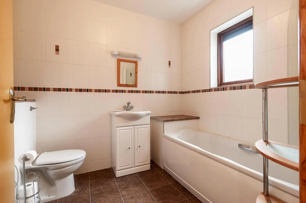 Semi-detached house, Kenmare