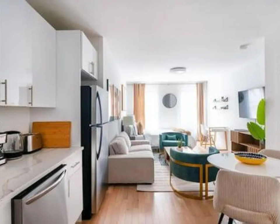 444-5a Newly Renovated 1BR in Hell s Kitchen