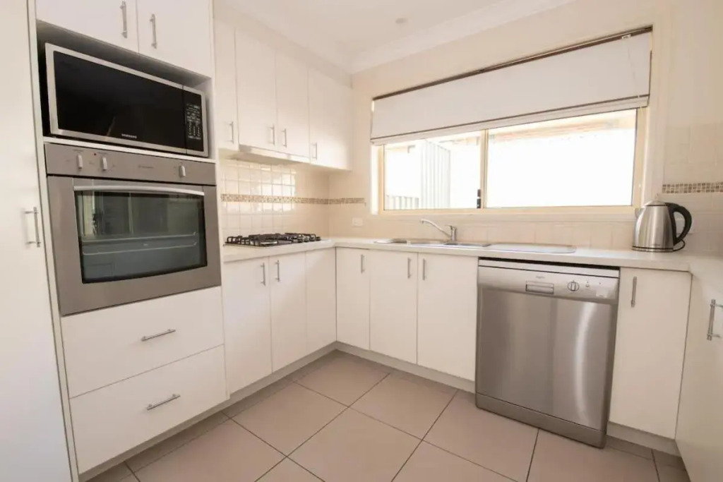 Park Villa - Near CBD, Spacious, Ideal for Work