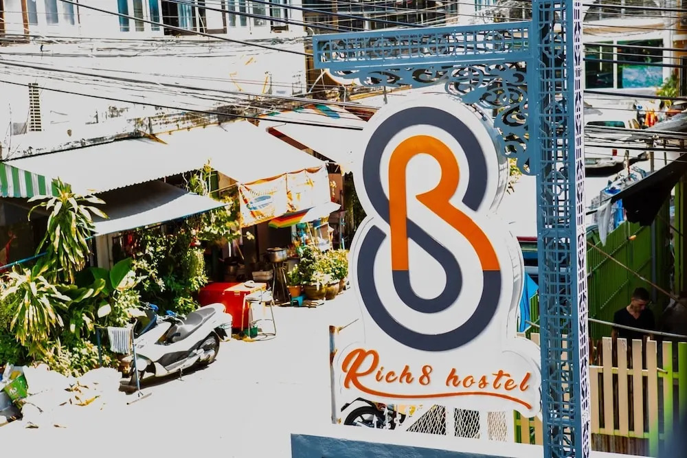 Rich8 Hostel