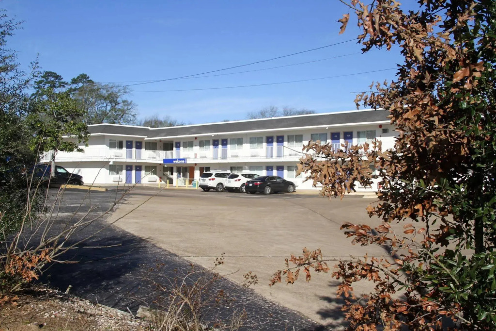 Motel 6-Lufkin, TX
