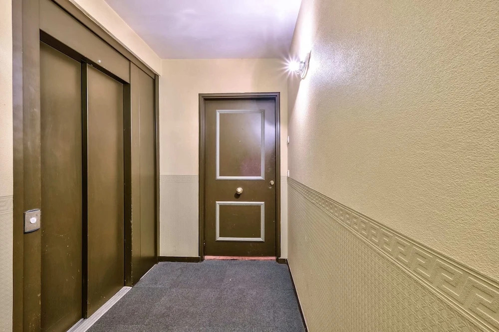 Nice 2 Room Apartment in Paris
