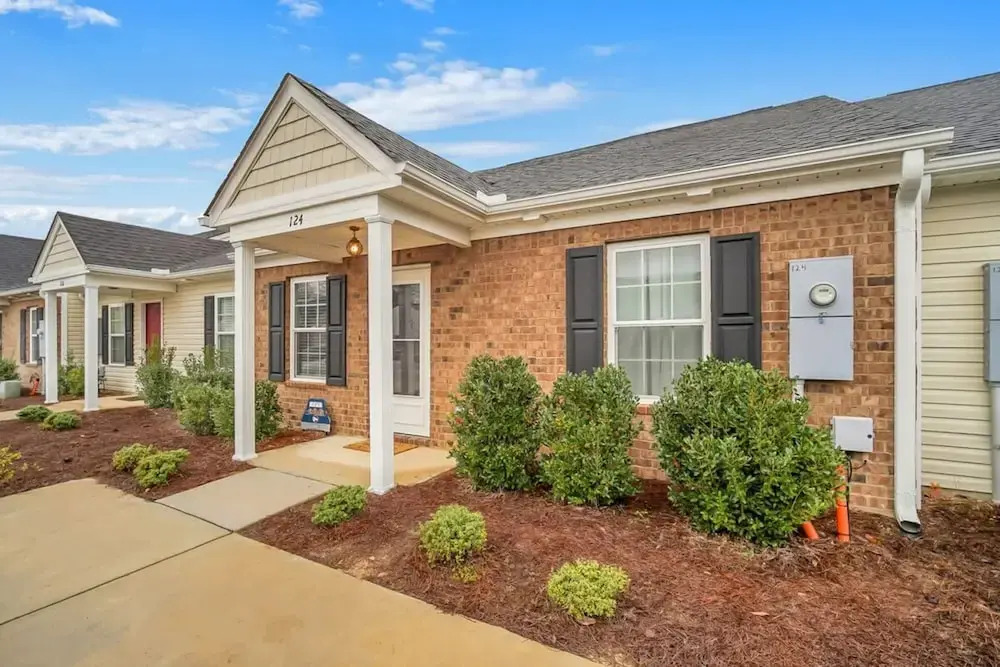 GATA Suite - Quiet neighborhood 10 minutes to GSU