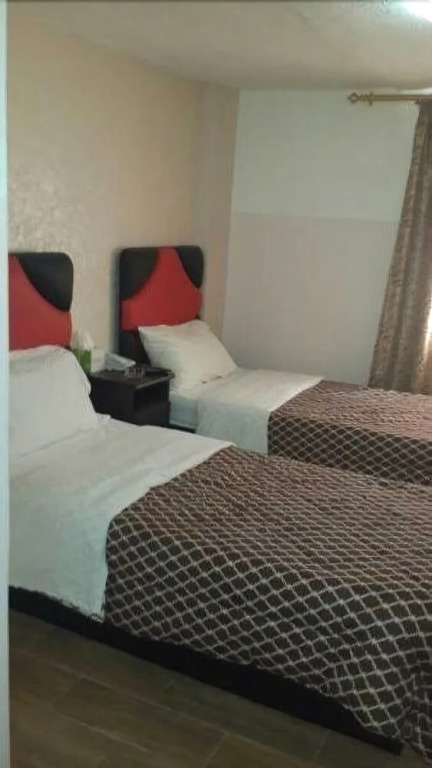 Sandra Hotel