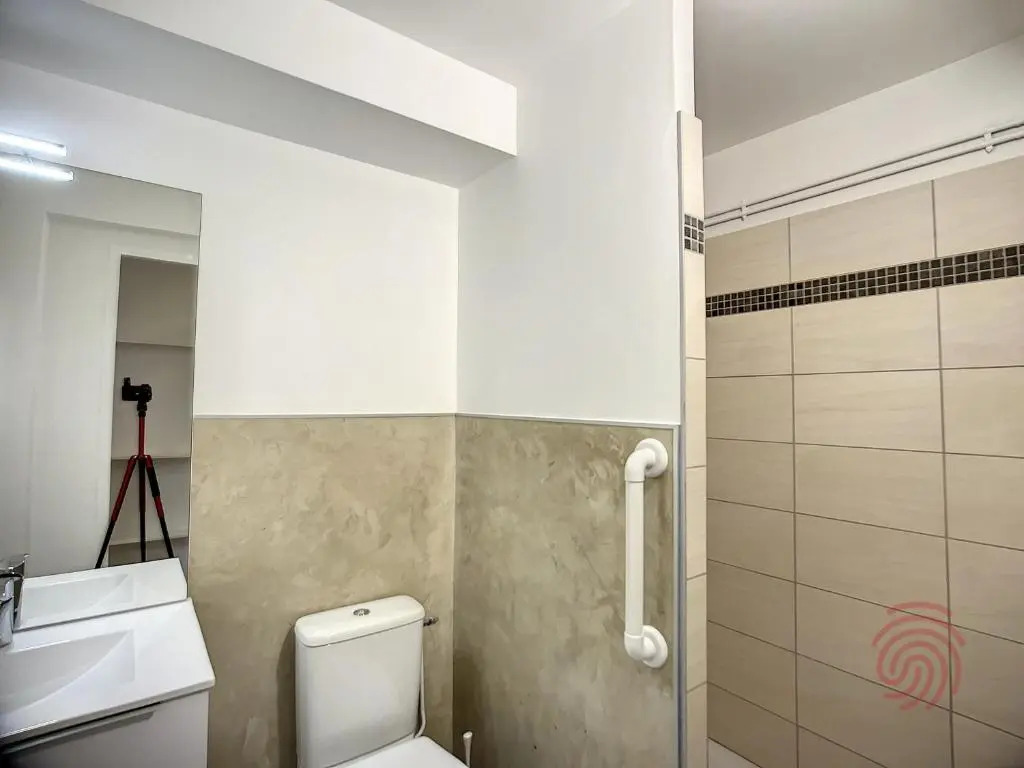 Appartement Lamalou-les-Bains, 1 pièce, 2 personnes - FR-1-451-56