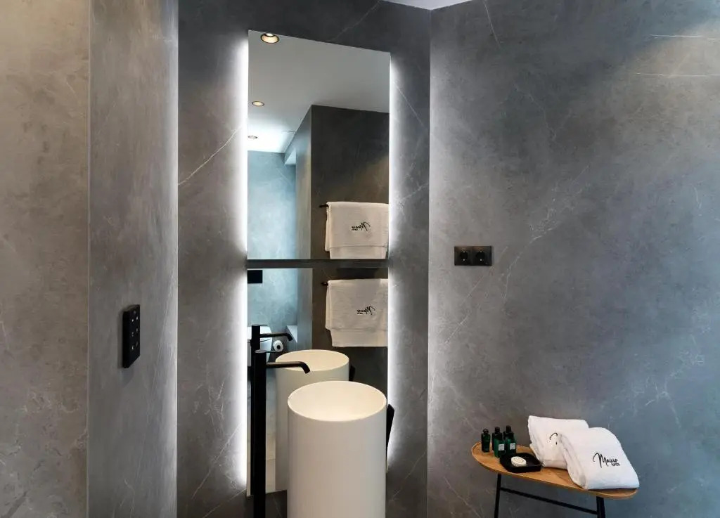 Mauro Suites