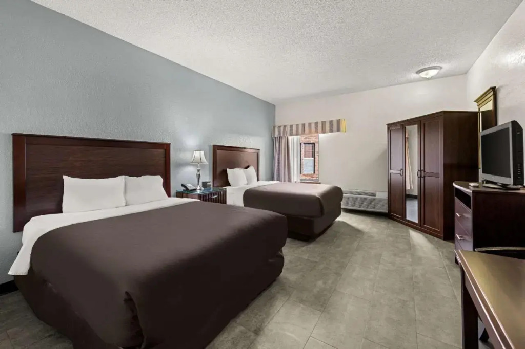 Comfort Inn Kansas City International Airport