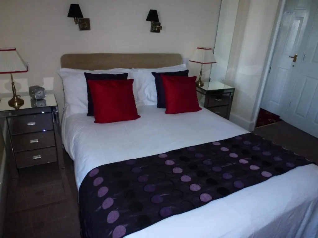 Royal Hotel