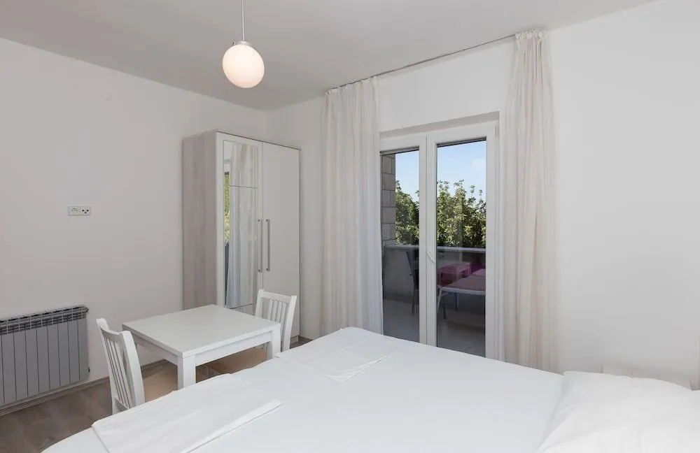 Rooms Villa Bašica