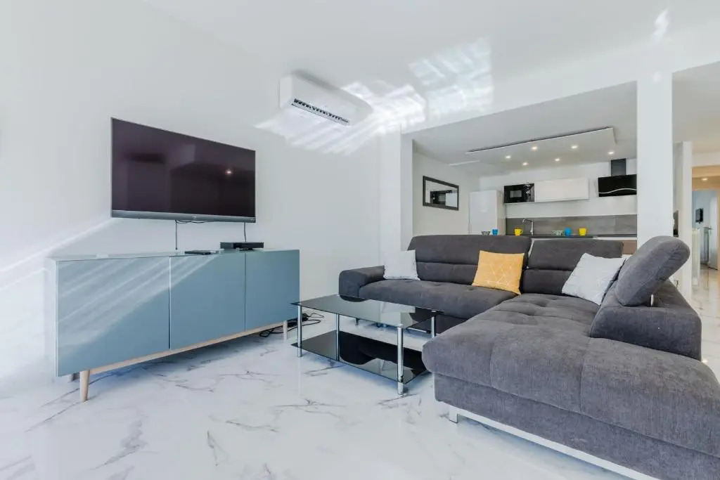 KIKILOUE 90m2 sur la Croisette avec terrasse & vue de rêve