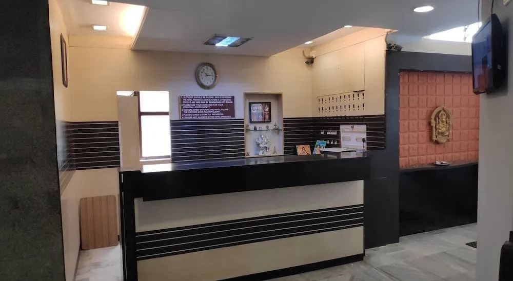 Spot on 42519 Kota Hotels