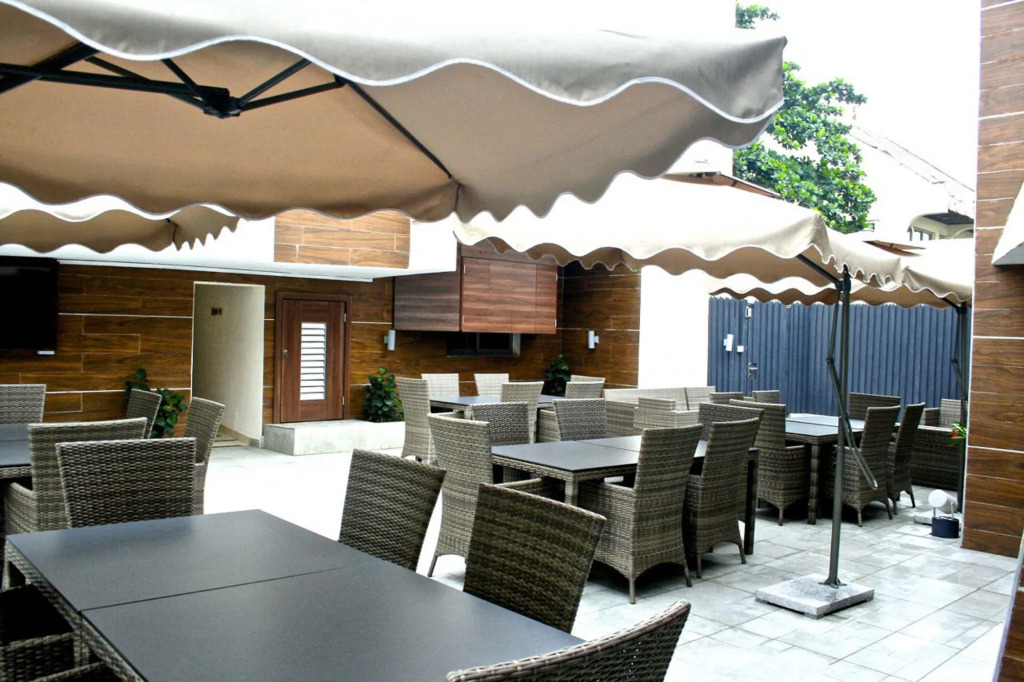 Scarlet Lodge