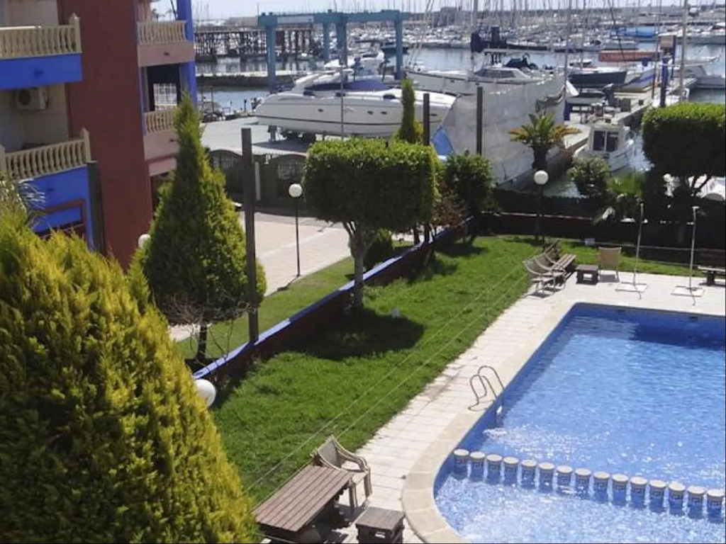 Apartamentos Marina Port