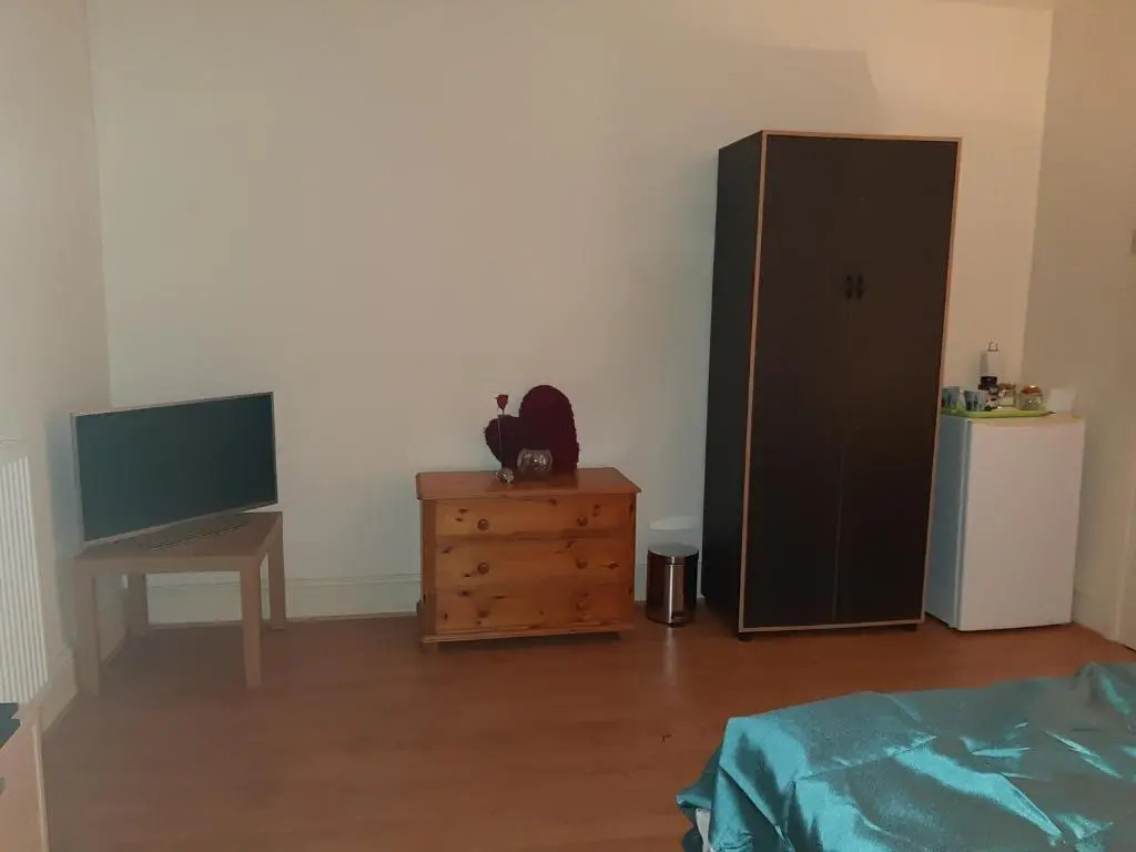 Phoenix Nights Guest House