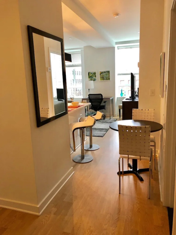 Cook City Suites - 1616 Walnut Street